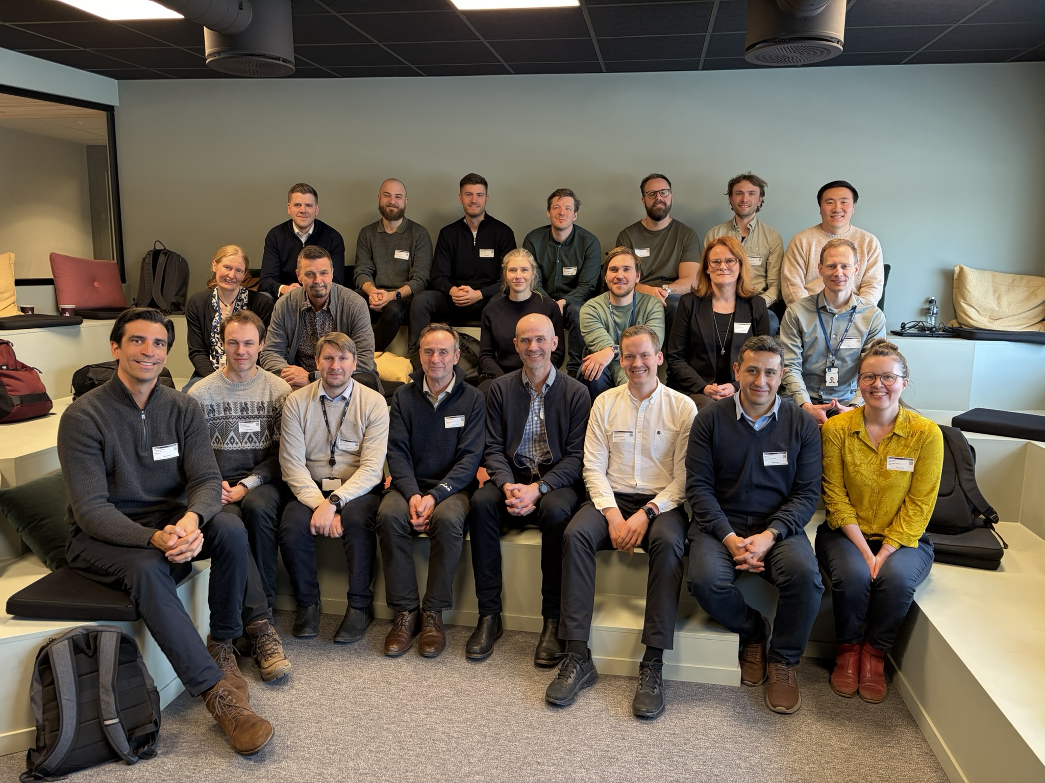 Gruppebilde av partnerne som deltok på kickoff B-READY